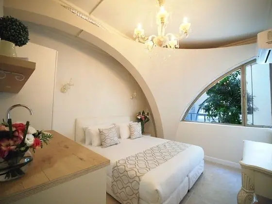 Classic Tek Büyük Yataklı Oda