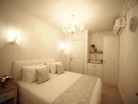 Economy Tek Büyük Yataklı Oda