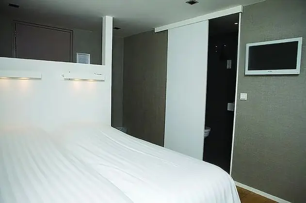 Basic İki Ayrı Yataklı Oda, Kanal Manzaralı