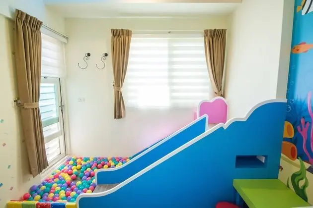 Family Tek Büyük Yataklı Oda