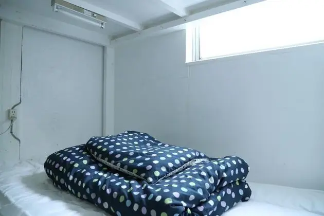 Ortak Ranzalı Oda, Karma Ranzalı Oda
