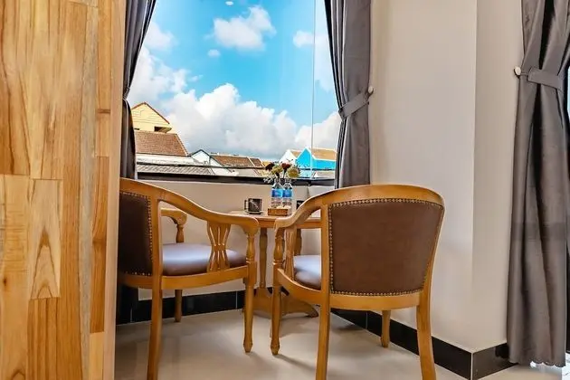 Deluxe Tek Büyük Yataklı Oda, 1 Büyük (Queen) Boy Yatak, Balkon, Şehir Manzaralı