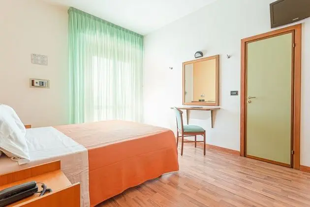 Tek Büyük Yataklı Oda, Balkon, Deniz Manzaralı