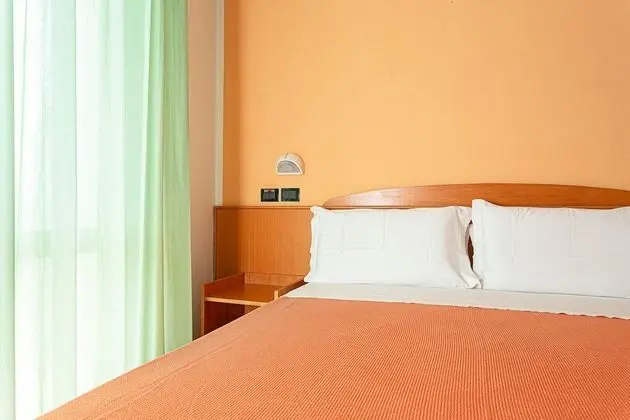 Üç Kişilik Oda, Balkon, Deniz Manzaralı