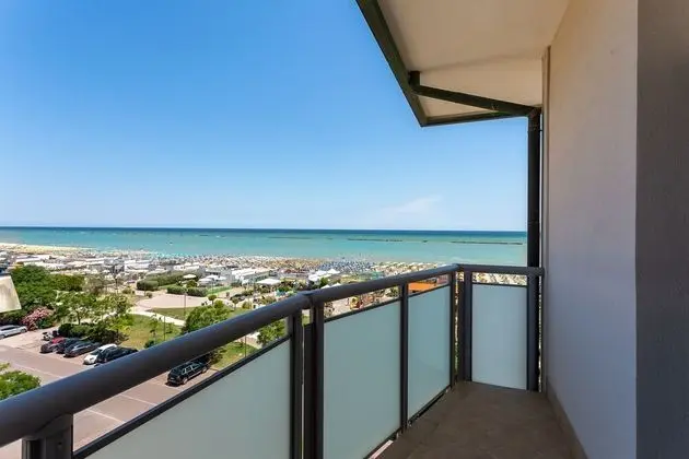 Üç Kişilik Oda, Balkon, Deniz Manzaralı