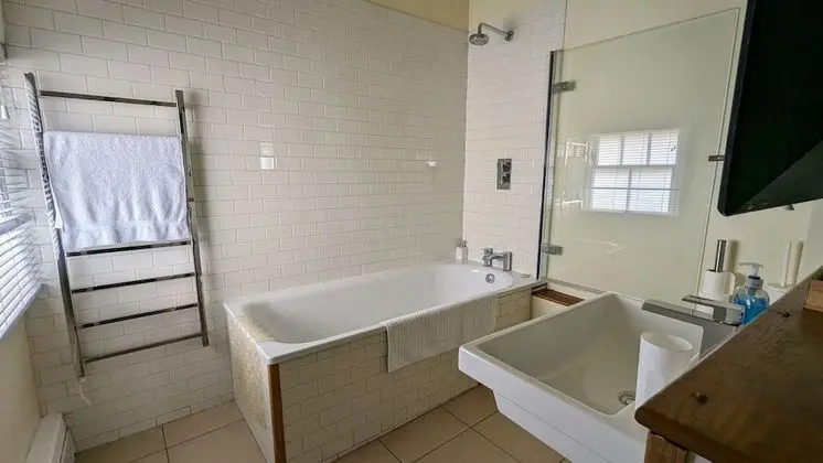 İki Ayrı Yataklı Oda, Özel Banyo (Corner)