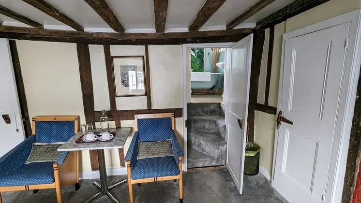 Tek Büyük Yataklı Oda, Banyolu/Duşlu (Front Room)