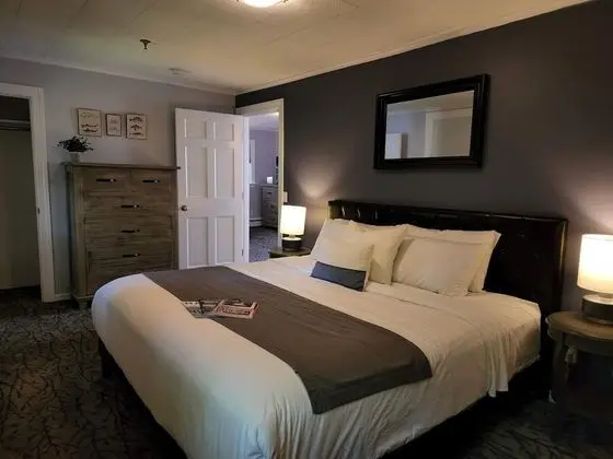 King & Queen Suite