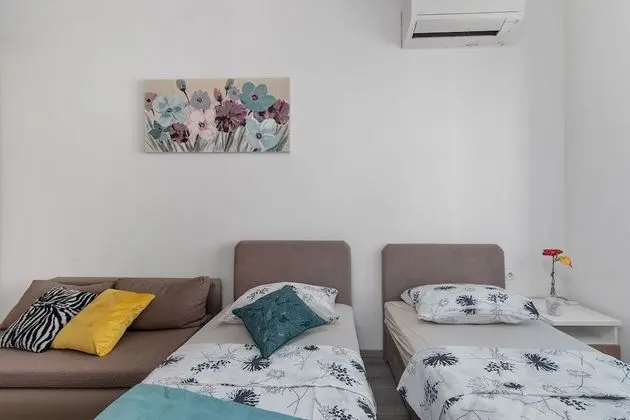 Economy Tek Büyük veya İki Ayrı Yataklı Oda, Ortak Banyo