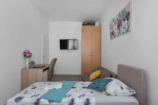 Economy Tek Büyük veya İki Ayrı Yataklı Oda, Ortak Banyo