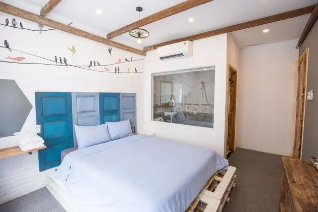 Olivia Room