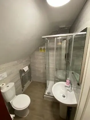 Tek Kişilik Oda, Banyolu/Duşlu