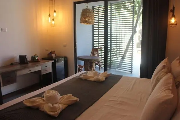 Suite Deluxe with Private Patio and Room Temperature Bathtub