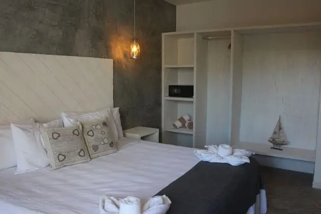 Suite King with Balcony and Pool view