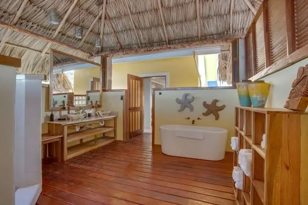 Exclusive Villa, 5 Yatak Odası, Okyanusa Sıfır