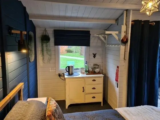 Kulübe, Ortak Banyo