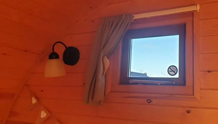 Oda, Ortak Banyo (Dog Pod)