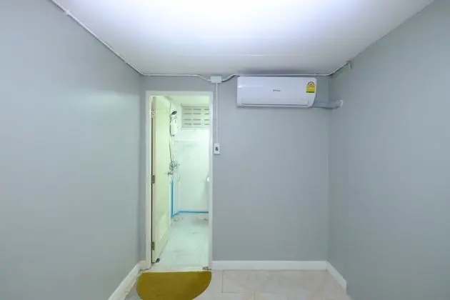Standard Triple Room with Shared Bathroom