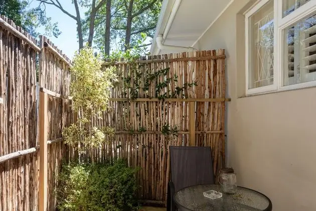 Courtyard Room