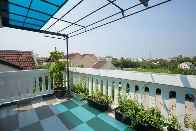 Family Oda, Balkon