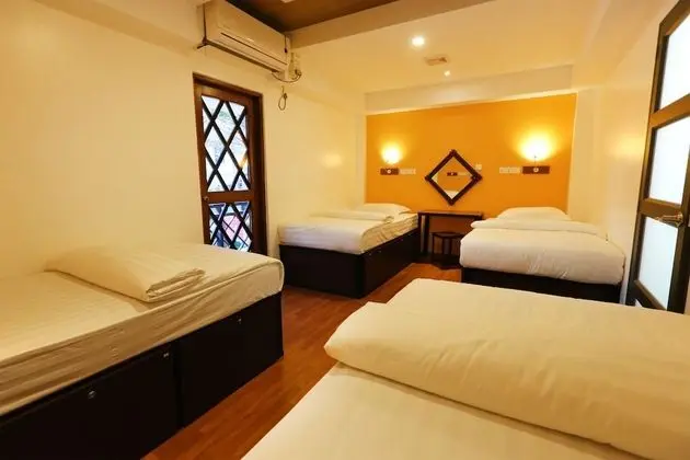 Ortak Ranzalı Oda, Karma Ranzalı Oda (4 Single Beds)