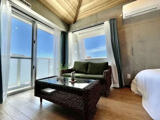 Deluxe Stüdyo, Sigara İçilmez