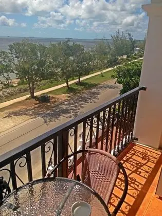 Deluxe Tek Büyük Yataklı Oda, Balkon, Okyanus Manzaralı