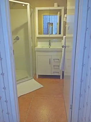 Deluxe Tek Büyük Yataklı Oda, Balkon, Okyanus Manzaralı