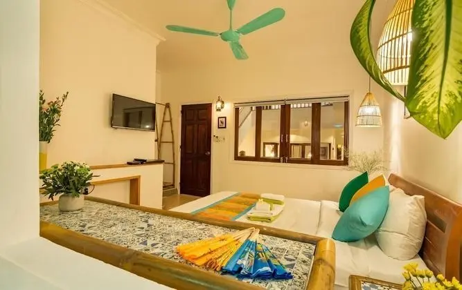 Deluxe Tek Büyük Yataklı Oda (Village, Village View)