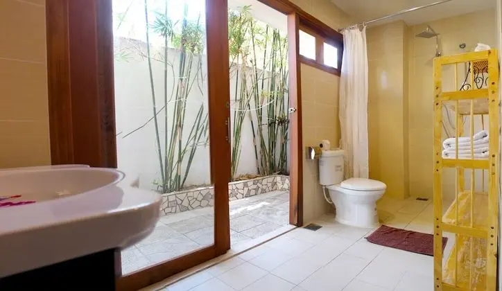 Oda, Havuz Manzaralı