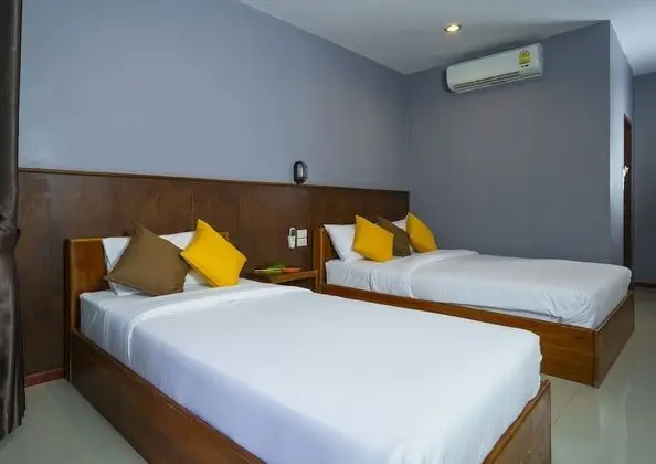 Triple Room, 1 Queen bed, 1 Single bed