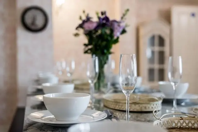 Ev