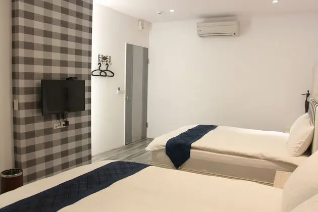 Basic Tek Büyük veya İki Ayrı Yataklı Oda