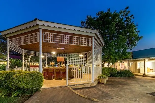 Luxury Tek Büyük veya İki Ayrı Yataklı Oda, 2 Tek Kişilik Yatak