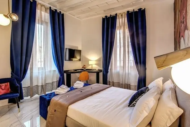 Luxury Tek Büyük Yataklı Oda