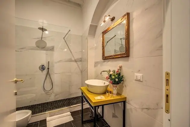 Luxury Tek Büyük Yataklı Oda