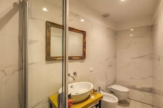 Luxury Tek Büyük Yataklı Oda