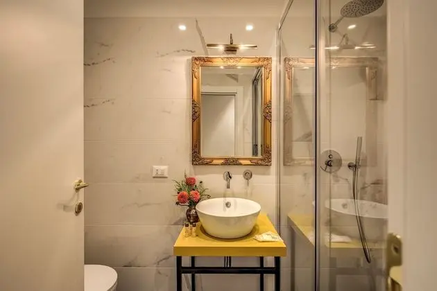 Luxury Tek Büyük Yataklı Oda