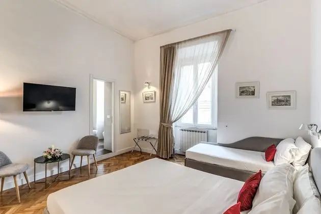 Deluxe Üç Kişilik Oda