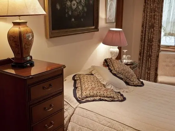 Premier Tek Büyük Yataklı Oda, Banyolu/Duşlu (walk in Ensuite Shower)