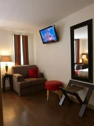 Üç Kişilik Oda
