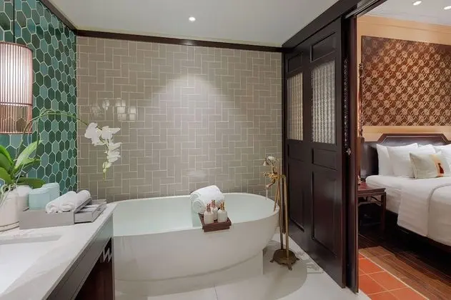 Connecting Suite