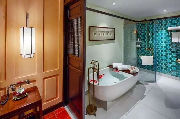 Connecting Suite