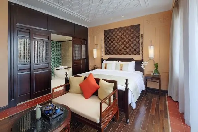 Little Suite Town