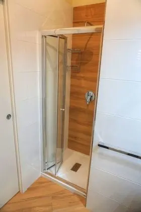 Business Tek Büyük Yataklı Oda