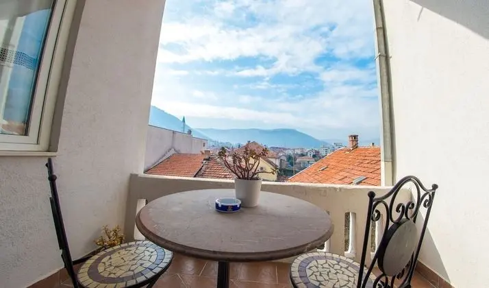 Apart Daire, Balkon