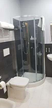 Oda, Banyolu/Duşlu