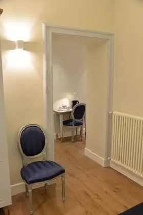 Tek Büyük veya İki Ayrı Yataklı Oda (Blue Rose)