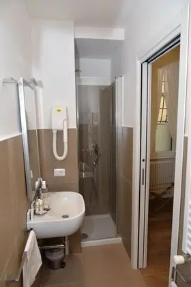 Tek Büyük veya İki Ayrı Yataklı Oda (Blue Rose)