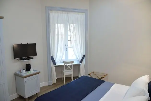 Tek Büyük Yataklı Oda (Red Rose)